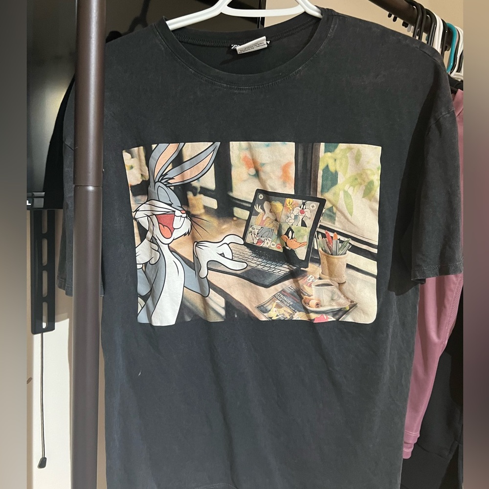 bugs bunny top grey size small